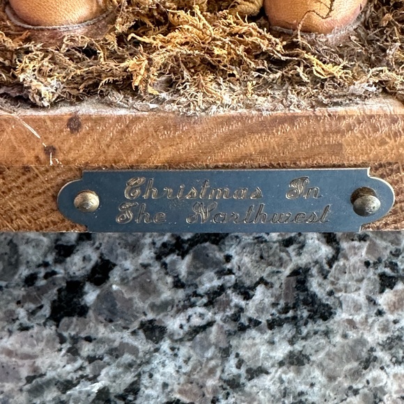 “Christmas in the Northwest” Santa by Donna - Picture 2 of 6